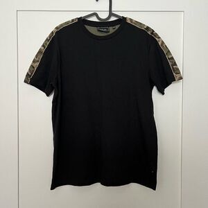 Level Ten Unisex Small T-Shirt Black Camo Camouflage Shoulders Short Sleeve